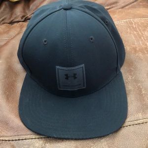 Men’s Black Under Armour Hat Med/Large